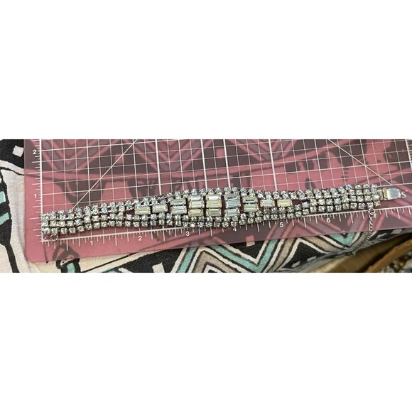 Vintage Hattie Carnegie Rhinestone Bracelet With Baguette & Round Stones Safety - Picture 10 of 10